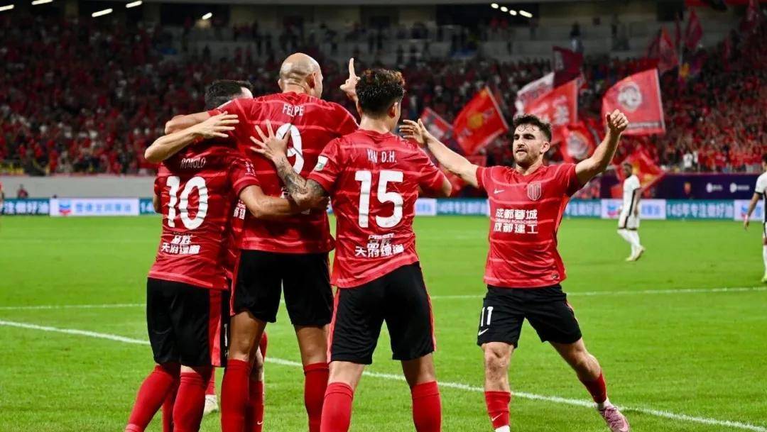 观点：中超球队在赛场上实力不凡，给人留下深刻印象的简单介绍