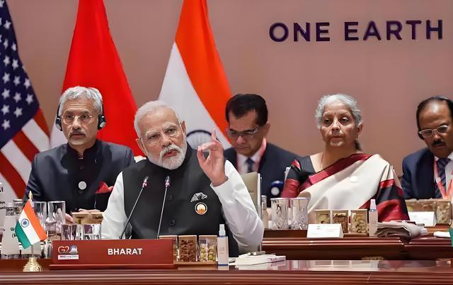 印度球员表现出色，引领团队获胜