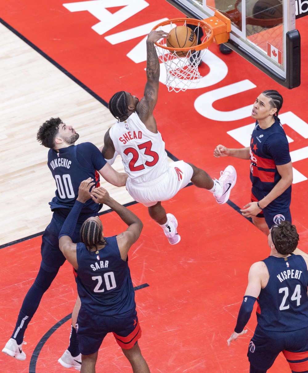 关于猛龙惊险胜出，晋级季后赛四强的信息