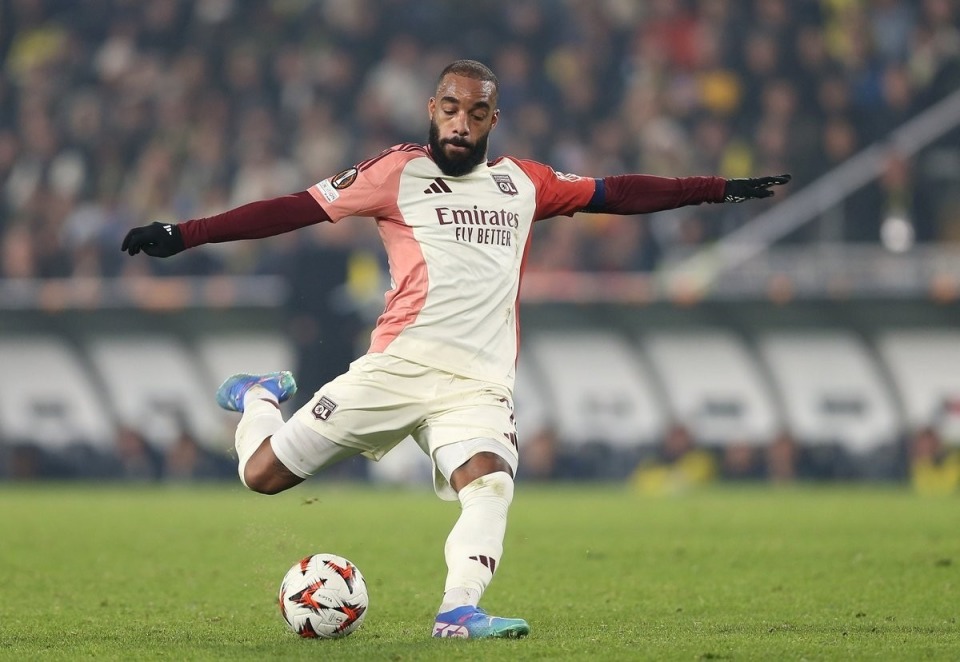 阿森纳主场告捷,拉卡泽特梅开二度 阿森纳主场告捷,拉卡泽特梅开二度