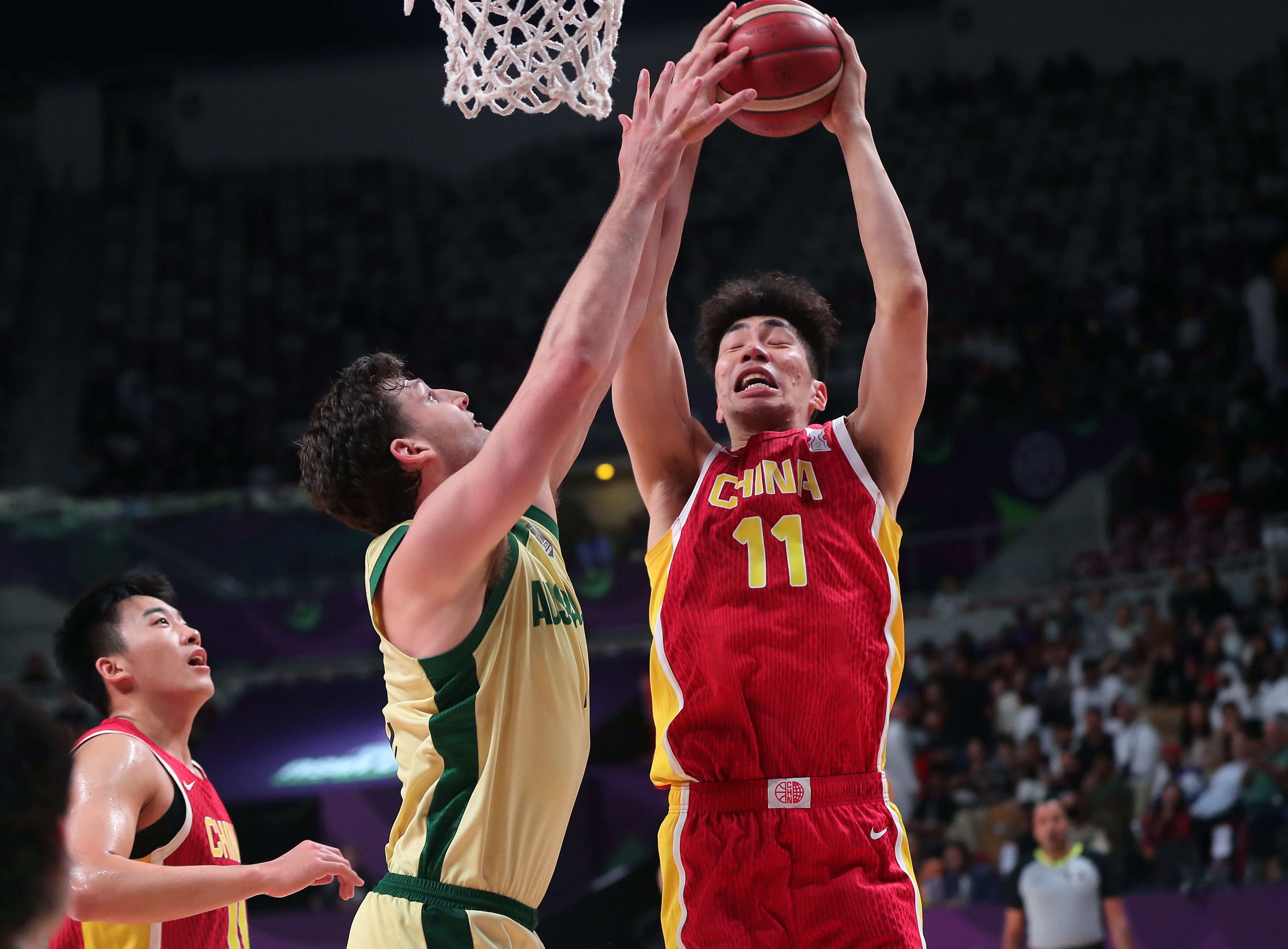 亚洲篮球锦标赛男子双打争夺激烈