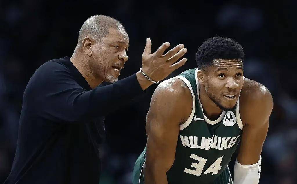 米兰体育官网登录网址-包含雄鹿遭遇连败，主帅急需调整战术的词条